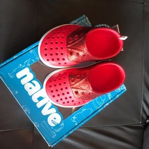 Kids red glitter natives